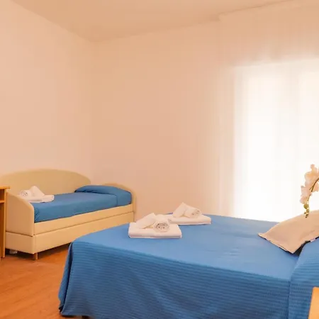Отель Merano 3*